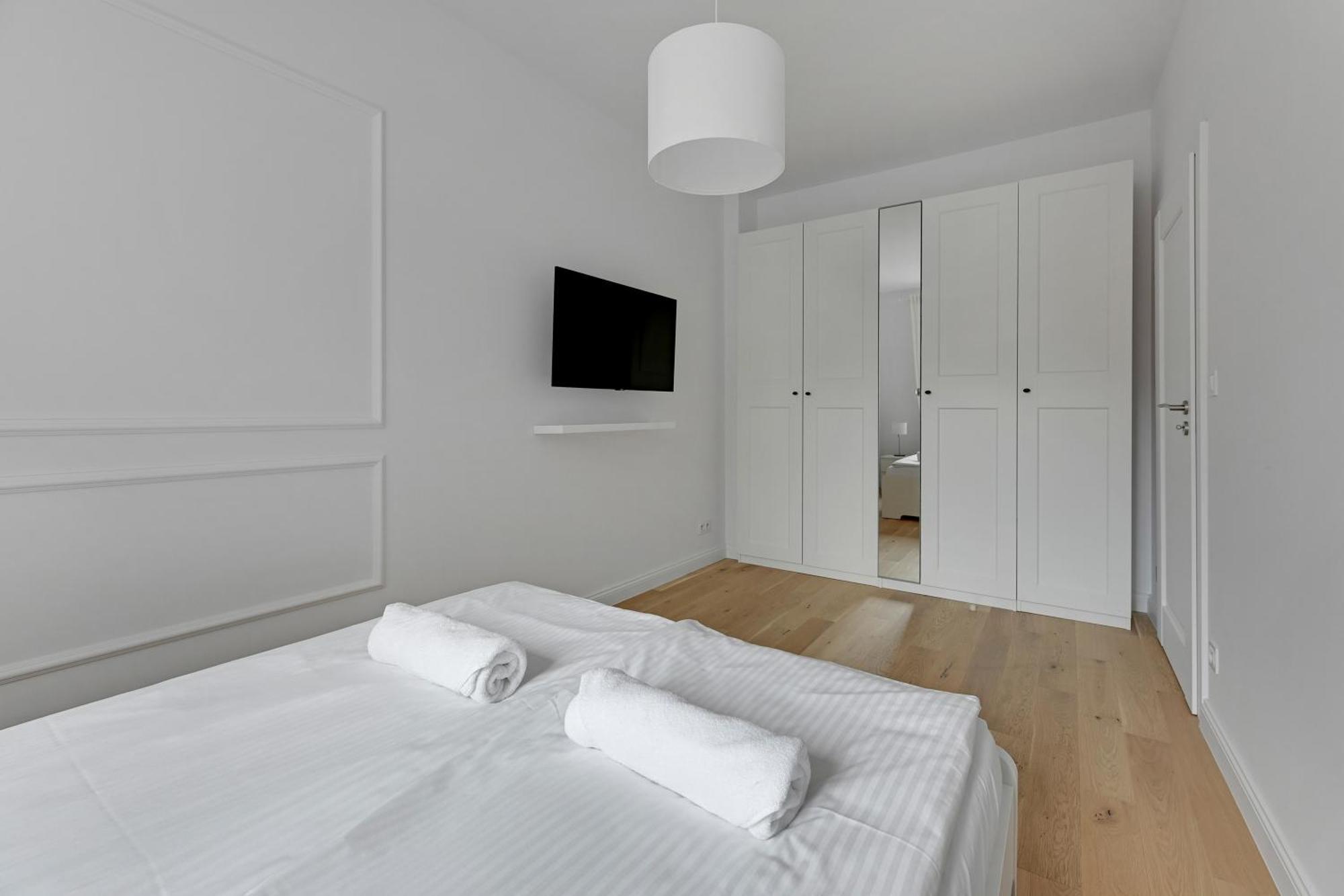 Wave White Pearl In Apartment Gdansk